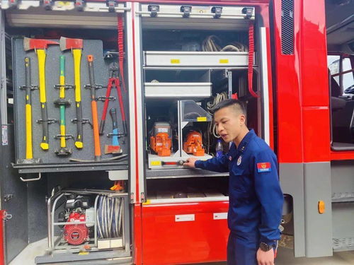 消防光学器材进校园，安全知识伴成长